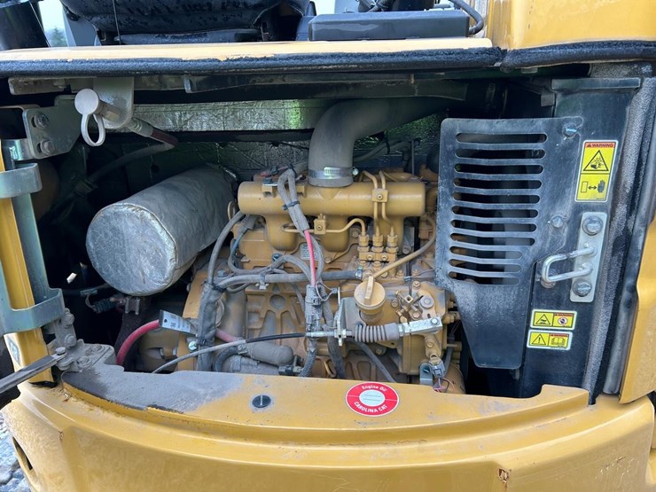 2020-caterpillar-303-image-15