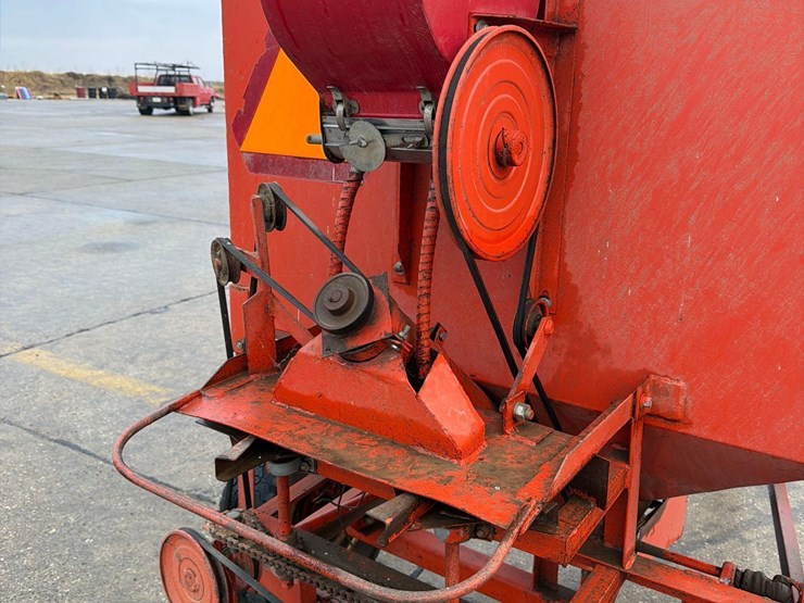 pull-type-port-o-seeder-image-14