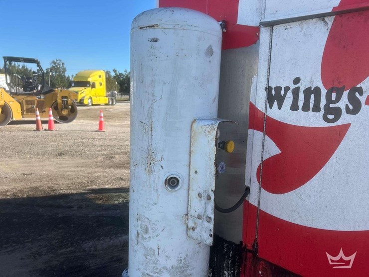 1998-freightliner-mt45-image-37