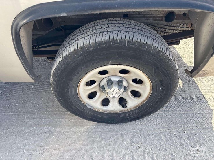 2009-chevrolet-silverado-1500-image-26