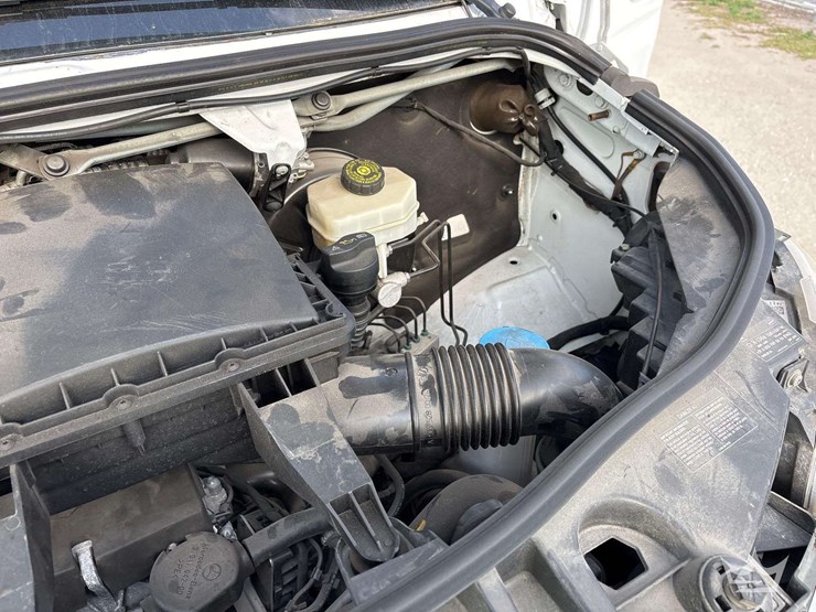 2019-mercedes-sprinter-2500-cargo-van-image-9