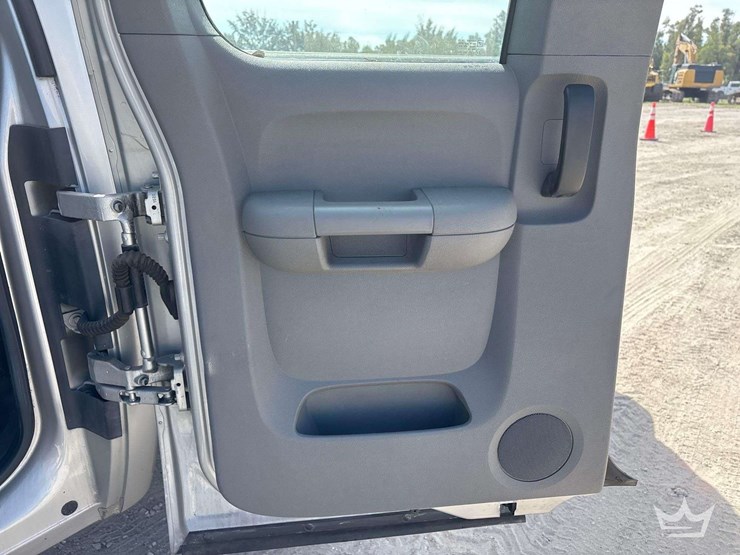 2009-chevrolet-silverado-1500-image-13