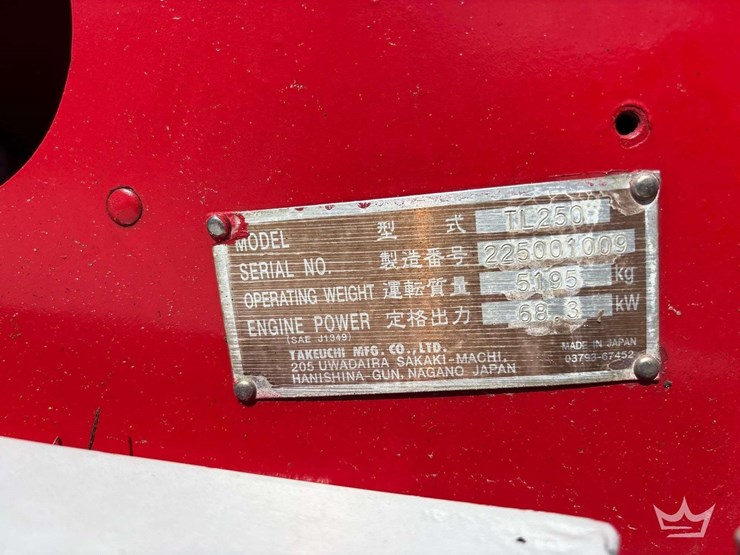 2011-takeuchi-tl250-image-5