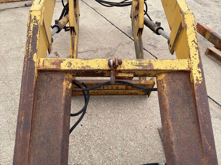 miller-loader-w/-7ft-bucket-image-24