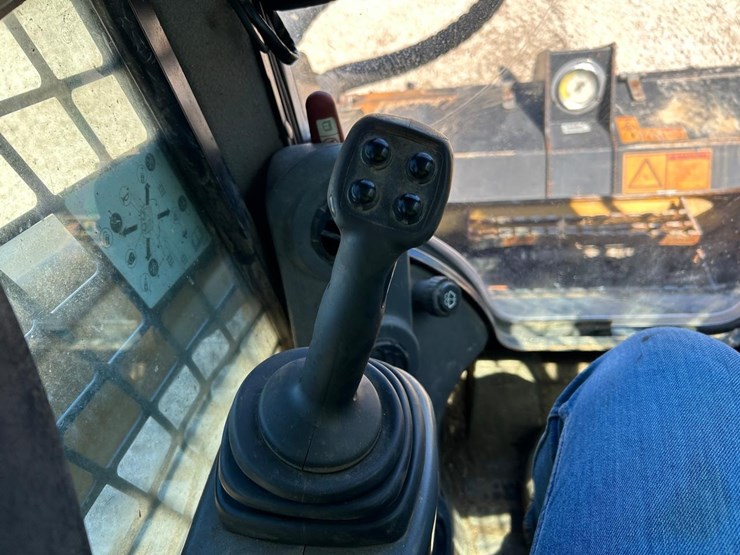 caterpillar-299d2-xhp-image-23