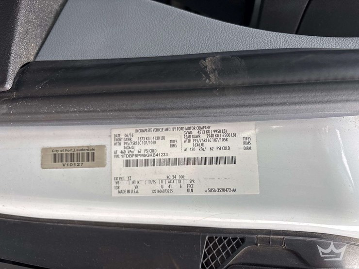 2016-ford-transit-image-4