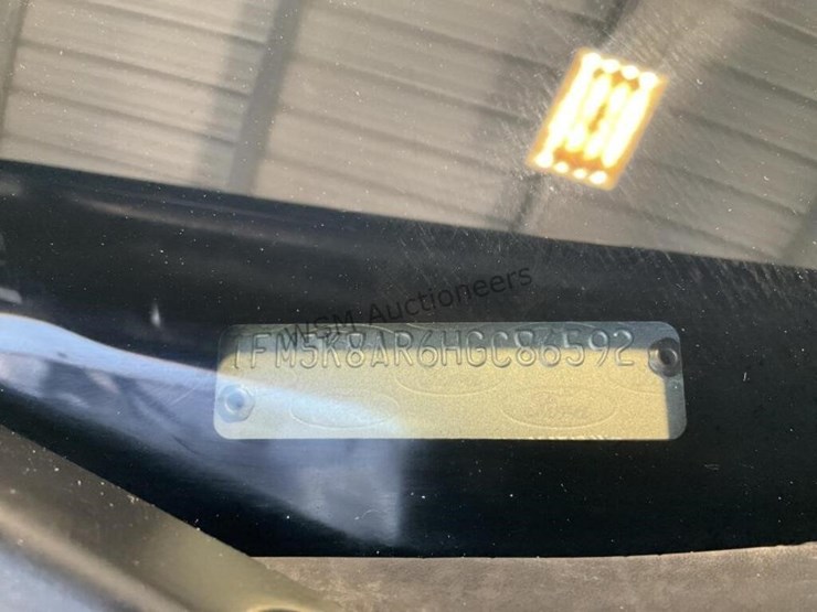 2017-ford-explorer-image-14