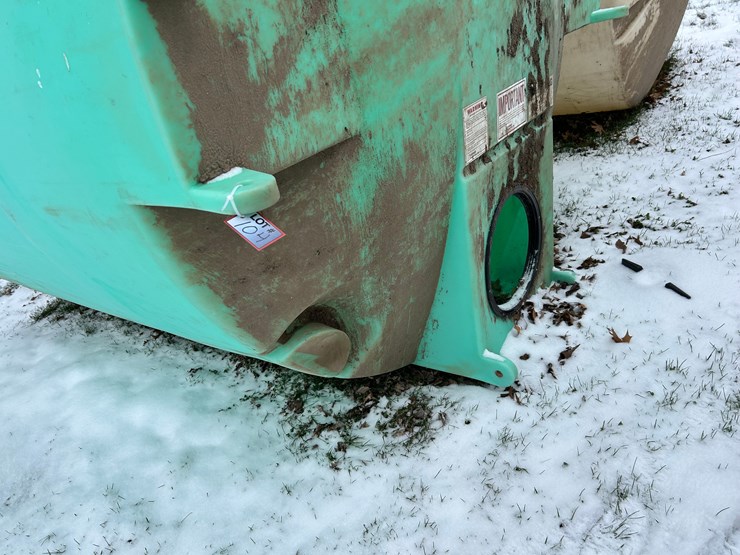 2500-gallon-poly-tank-image-5