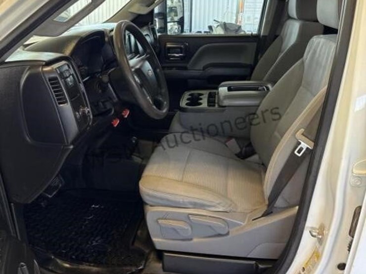 2019-chevrolet-silverado-2500hd-image-22