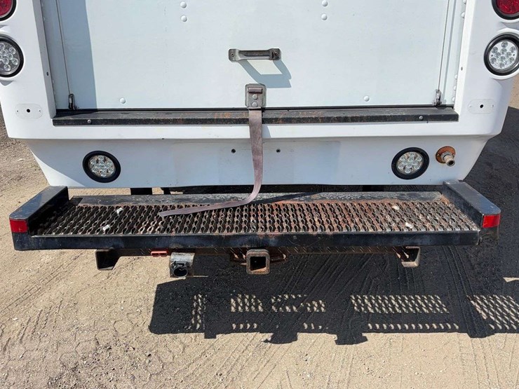 2010-chevrolet-express-3500-image-14