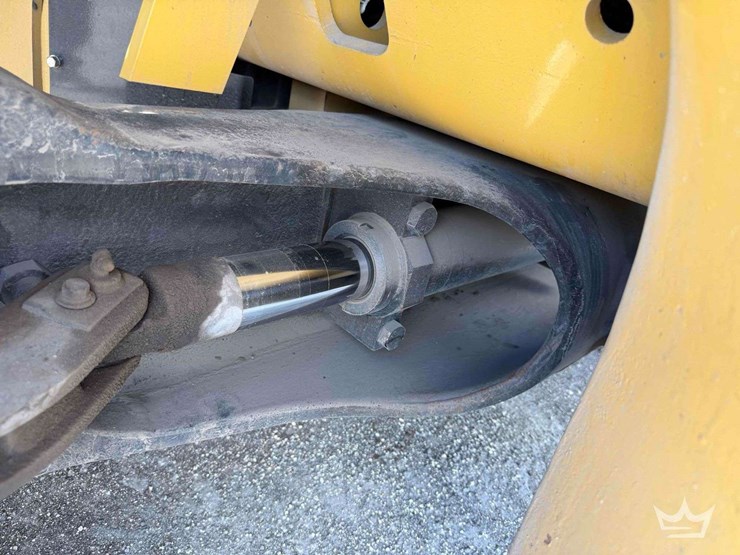 2017-caterpillar-dp70n1-image-18