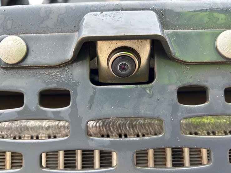 2021-deere-317g-image-16