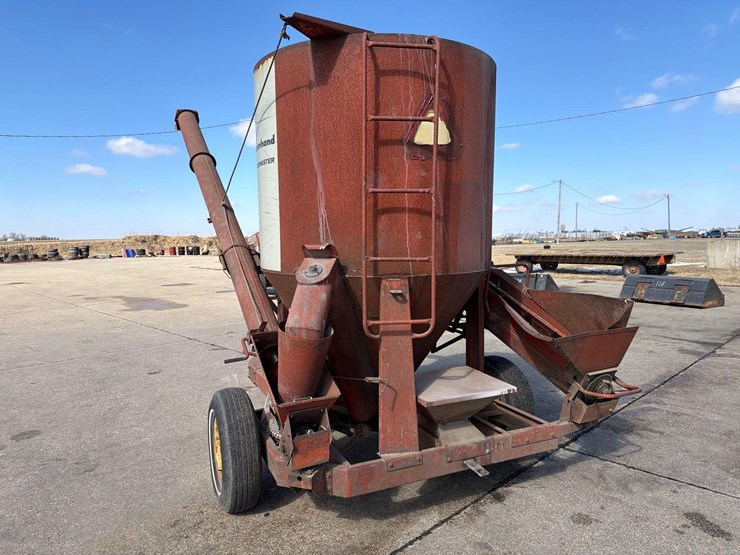 farmhand-feedmaster-grinder-mixer-image-4