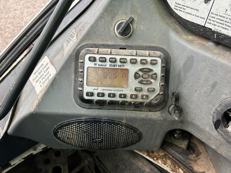 2016-bobcat-t870-image-22