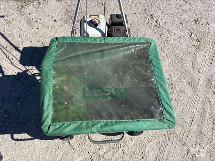 lesco-50lb-push-spreader-image-11
