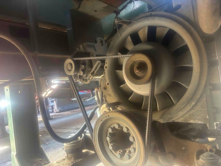 2002-viper-302-image-17