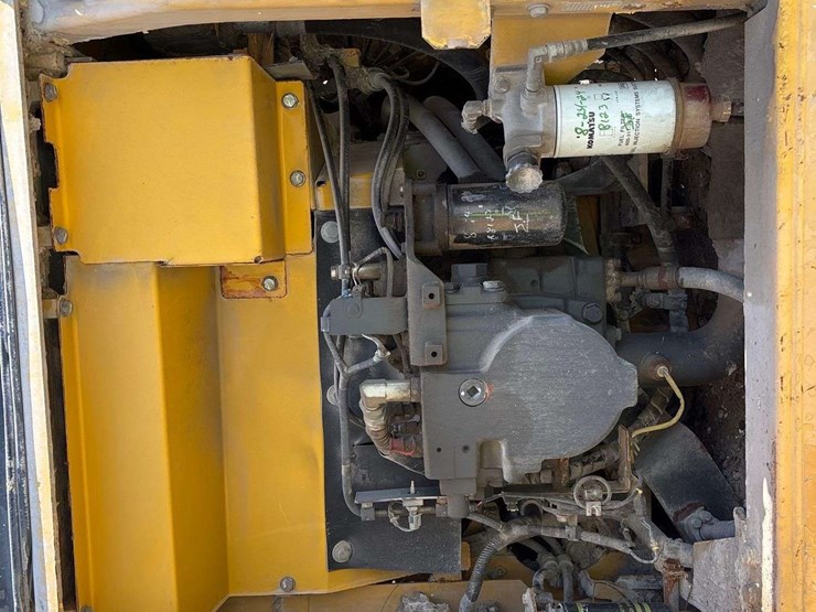 2020-komatsu-pc210-lc-image-9