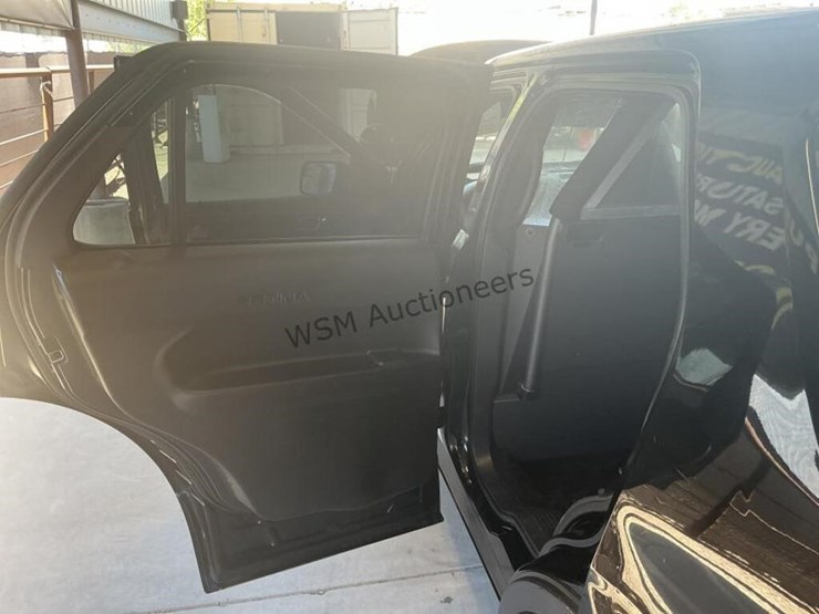 2014-ford-explorer-image-26