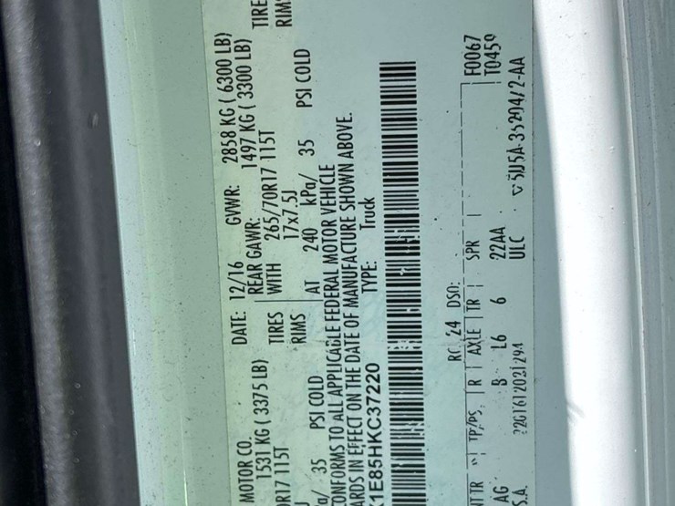 2017-ford-f150-image-5