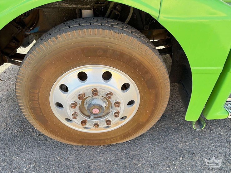 1994-peterbilt-377-image-27