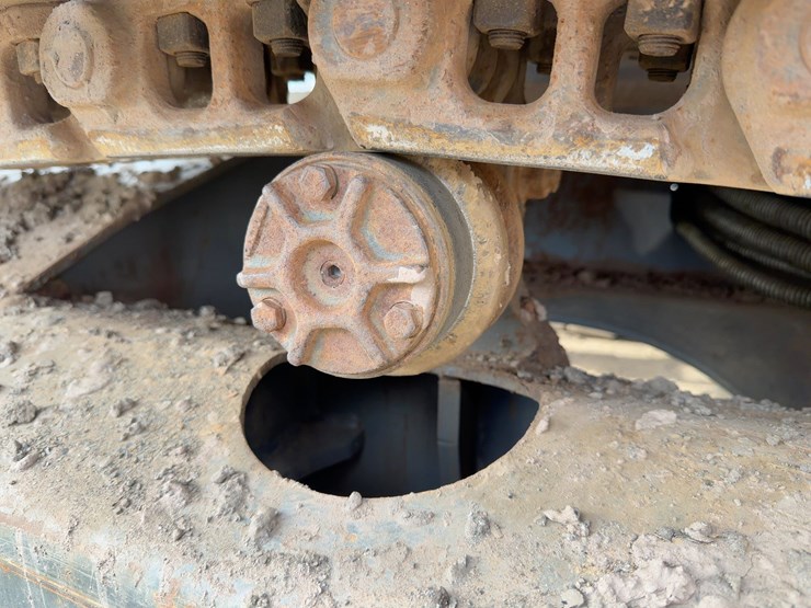 2016-volvo-ecr88d-image-28