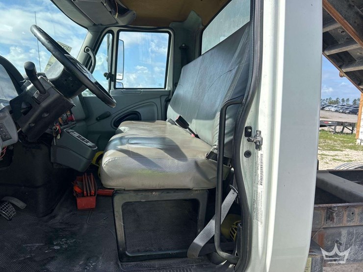 2007-international-durastar-4300-image-14