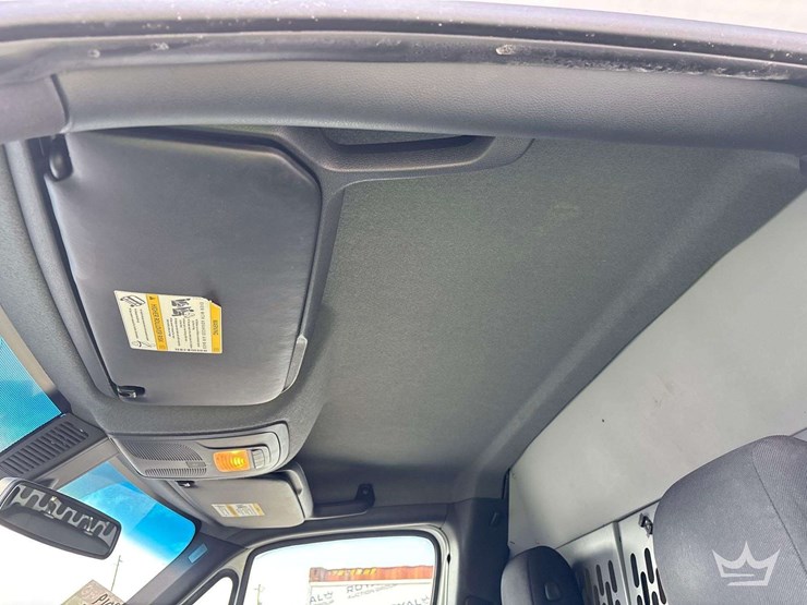 2019-mercedes-sprinter-2500-cargo-van-image-22