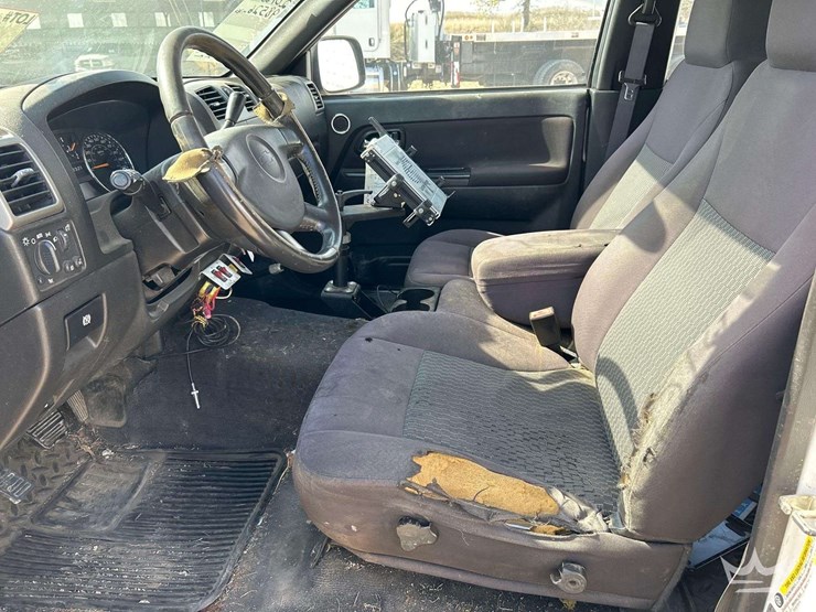 2012-chevrolet-colorado-image-11