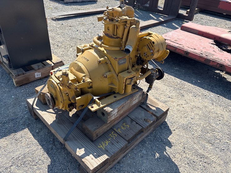 #8029-•-diesel-sailboat-engiine,-west-german-low-rpm-image-3