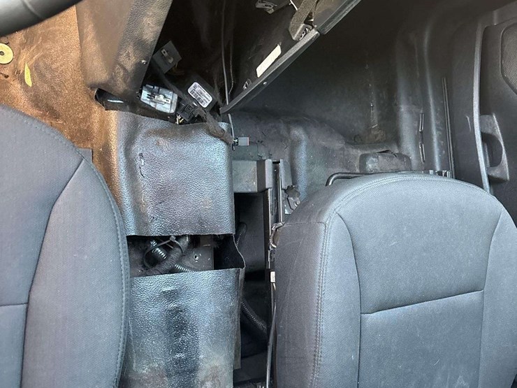 2018-ford-explorer-image-18