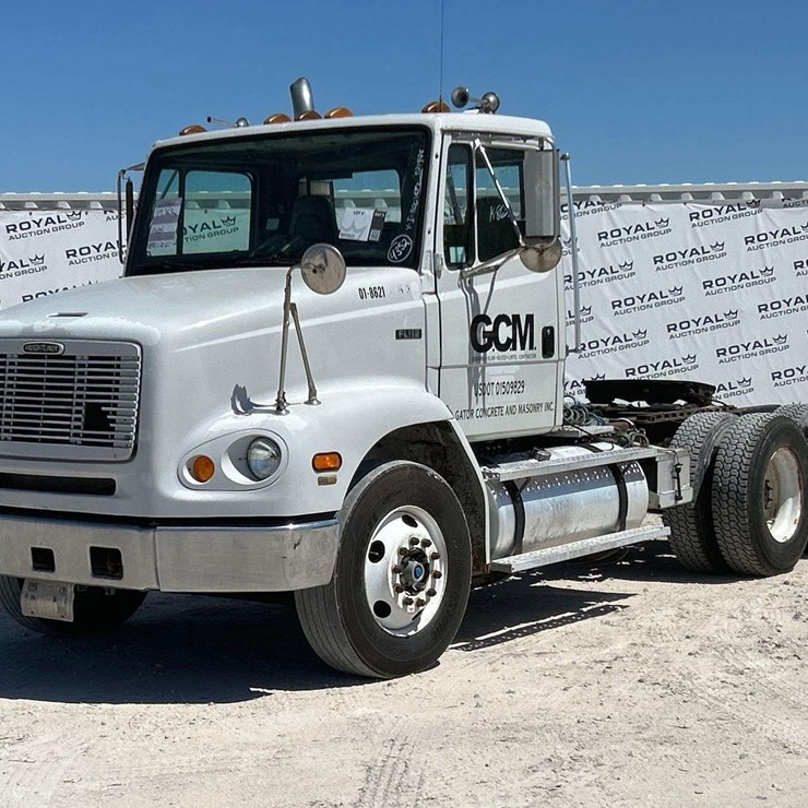 2001 FREIGHTLINER FL112