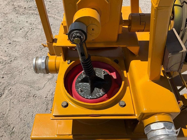 smalline-4in.-double-diaphragm-s/a-towable-trash-pump-image-6