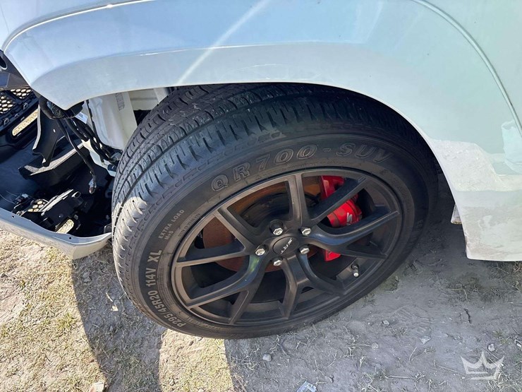 2011-jeep-grand-cherokee-laredo-image-16