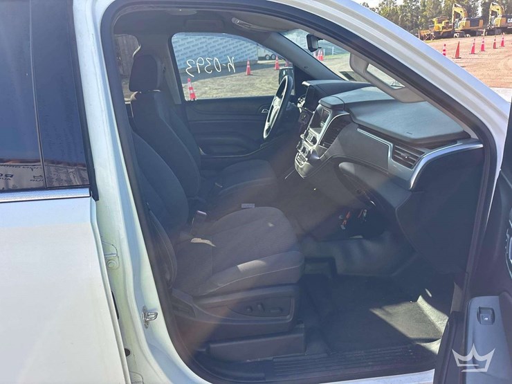 2017-chevrolet-tahoe-image-22