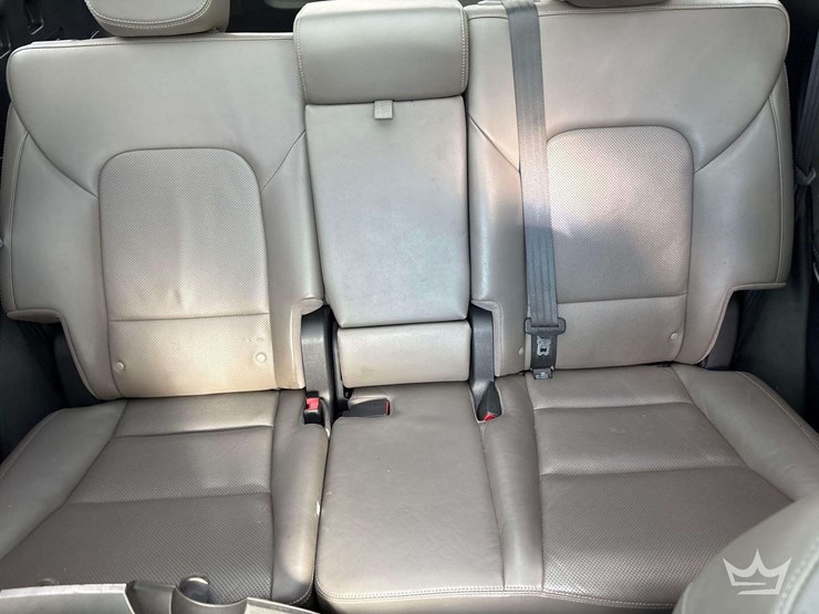 2017-hyundai-santa-fe-image-22