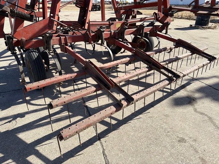 hesston-2210-image-15