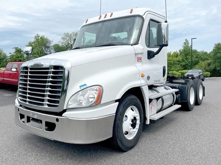 2019-freightliner-cascadia-125-image-1