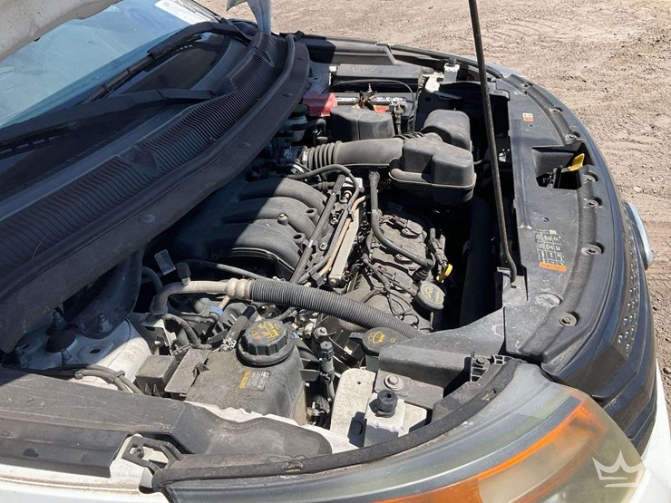 2015-ford-explorer-image-10