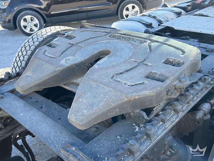 2013-mack-cxu613-t/a-day-cab-truck-tractor-image-27