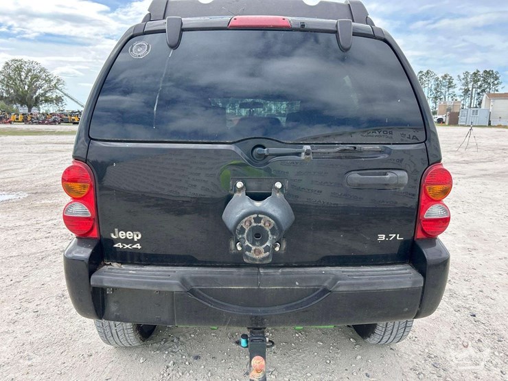 2003-jeep-liberty-image-26