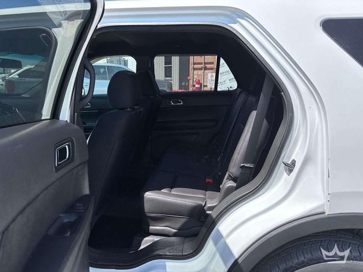 2013-ford-explorer-image-22