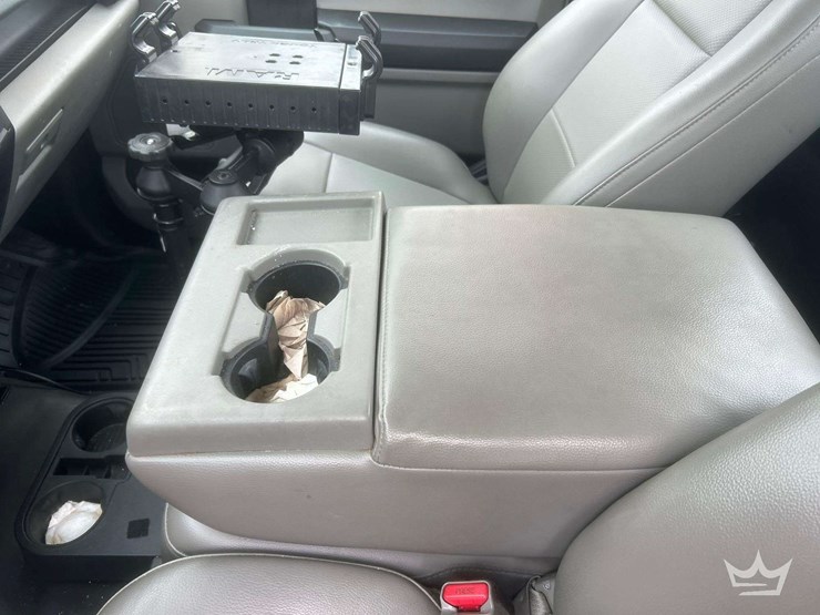 2017-ford-f150-image-21