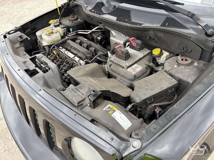 2016-jeep-patriot-sport-image-9