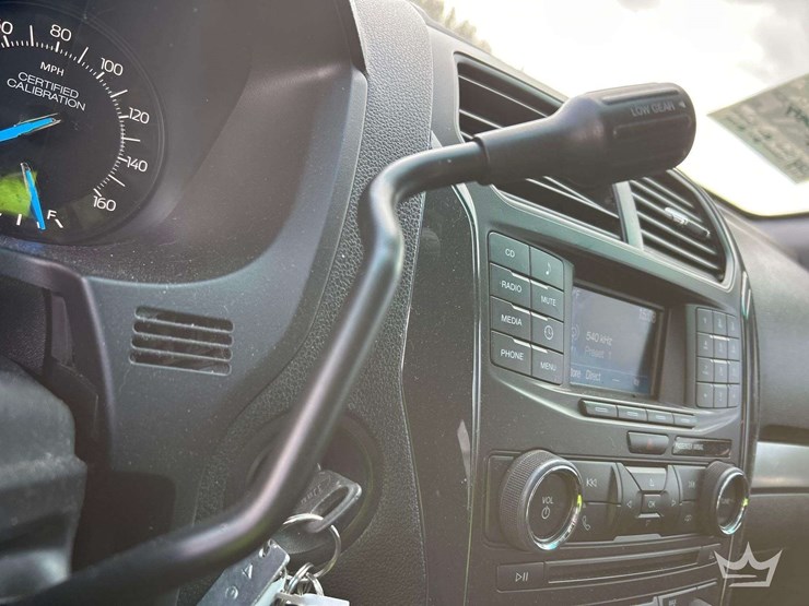 2017-ford-explorer-image-17