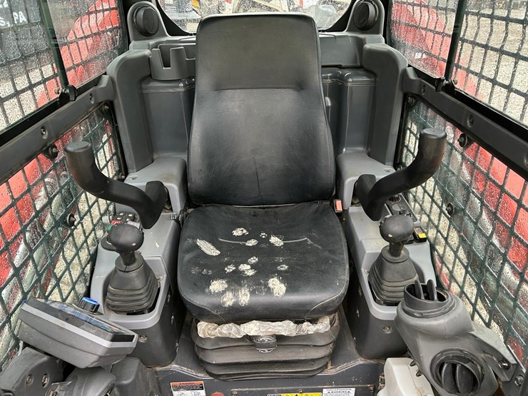 kubota-svl75-3-image-21