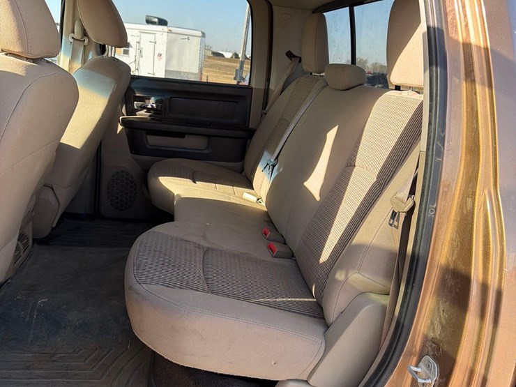 2011-dodge-ram-2500-image-47