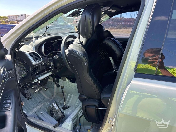 2011-jeep-grand-cherokee-laredo-image-8