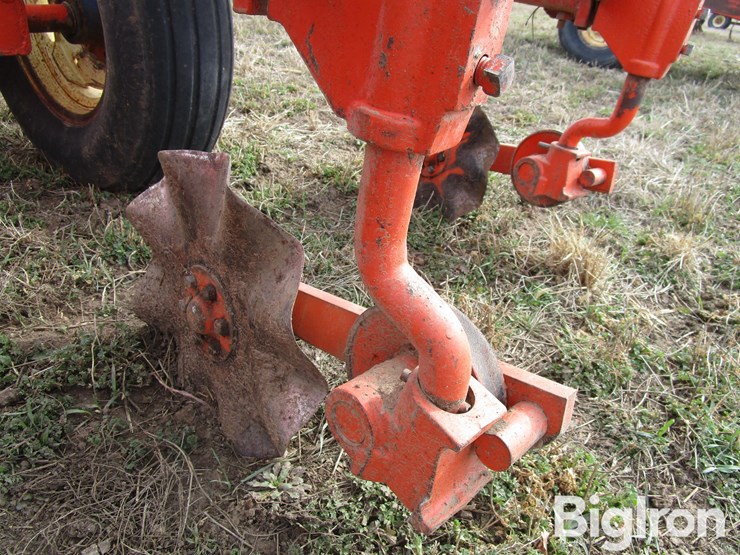 allis-chalmers-6r30-pull-type-planter-image-12