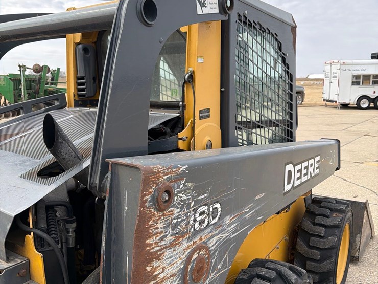 deere-318d-image-19