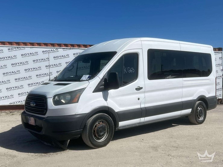 2016-ford-transit-image-1